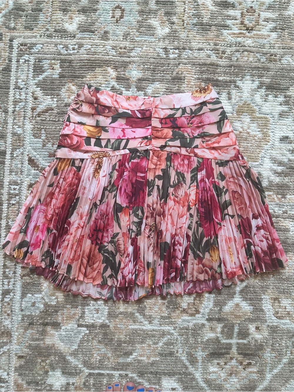 NWT Express Pink Floral Pleated Mini Skirt